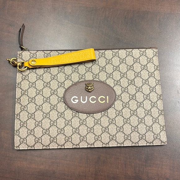 Gucci Supreme Tiger wristlet clutch - Picture 1 of 7